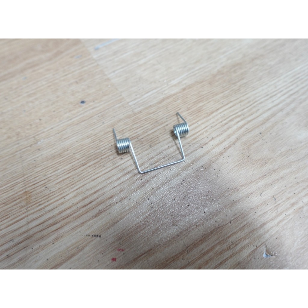 Nắp phun nước cản trước lò xo BMW Series 7 F01 / F02