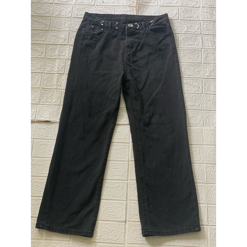Quần Jeans Slim-Fit ML Móc Eo 27-31 Đen Rất Đẹp. Quần dài hạng Aa đã qua sử dụng