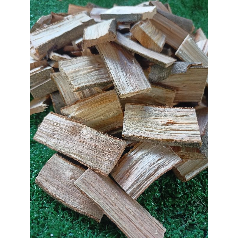LYCHEE WOOD hun khói (LYCHEE CHIPS) Cắt lát nhỏ 500g để làm thức ăn Bbq trực tiếp từ vườn