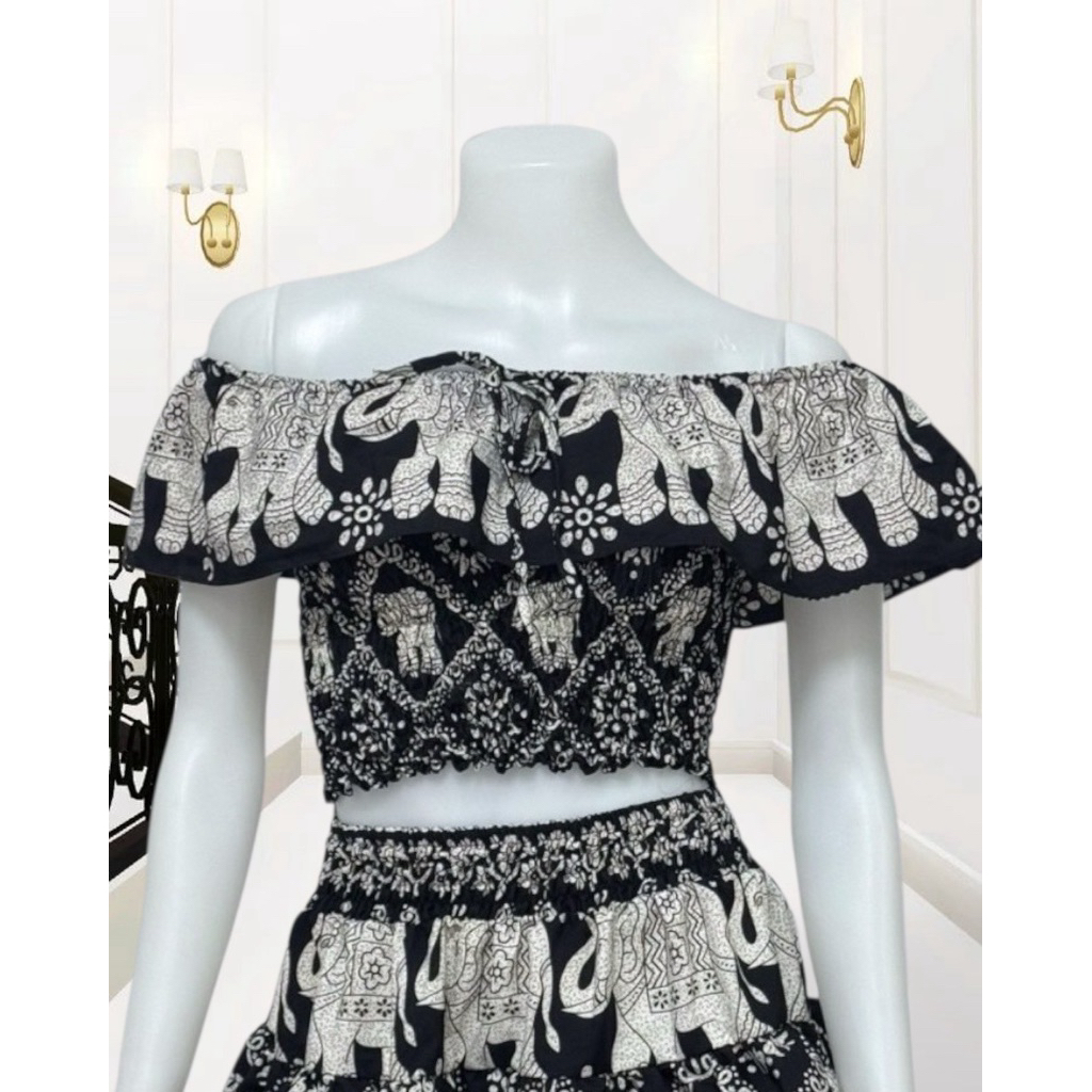 Inter Princess Off-Shoulder Top (Họa tiết voi) Xuất khẩu lụa Ý cao cấp dễ thương (inter)