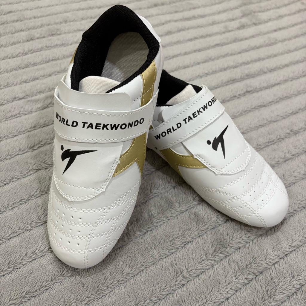 GIÀY TAEKWONDO Kicker Shape New White Gold Model Giày thể thao Karate