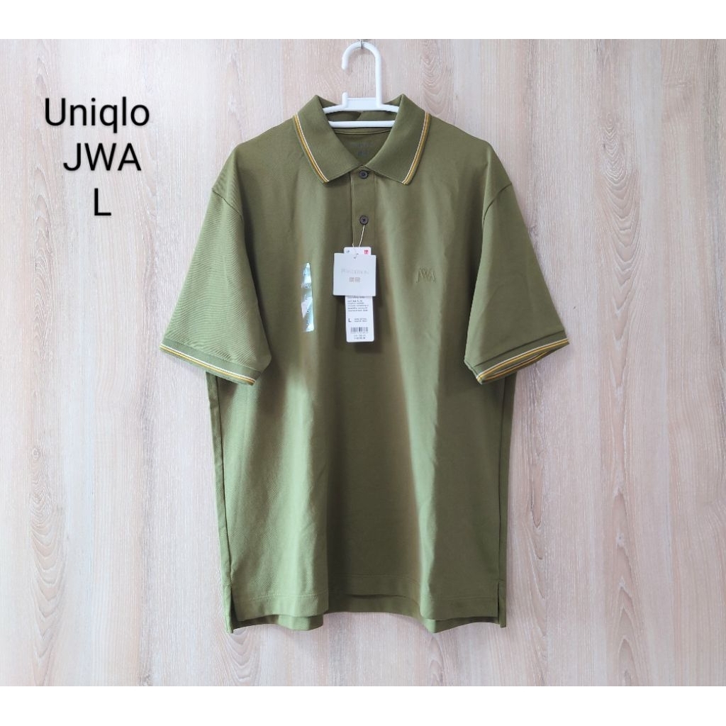 Áo sơ mi Polo xanh ô liu Uniqlo JWA Size L (Mới) Dấu hiệu treo)