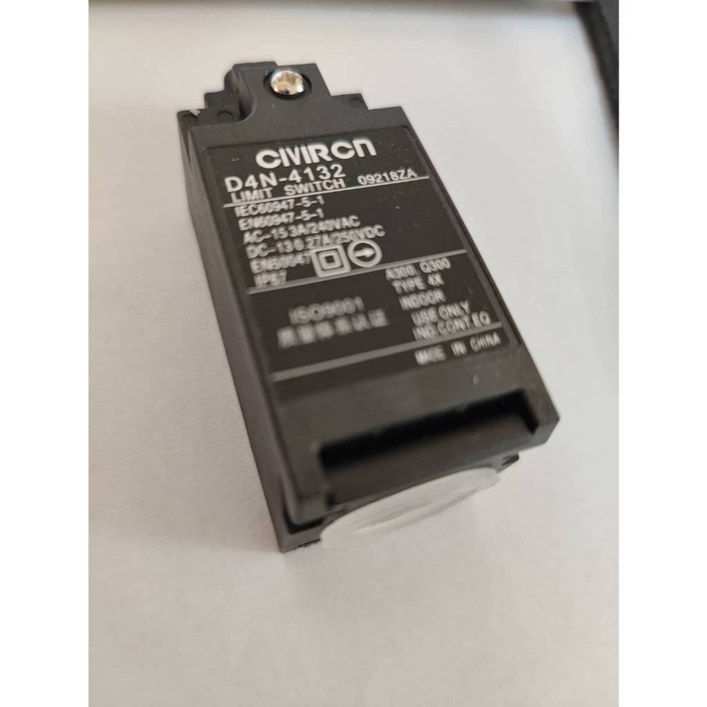 D4N-2120 D4N-4132 D4N-2132 Công tắc giới hạn an toàn và tự động hóa D4N-2120 D4N-4132 D4N-2132