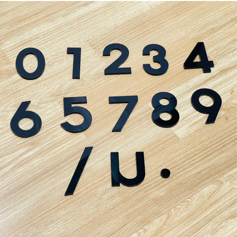 Acrylic Number House Màu đen dày 3 mm chống nắng