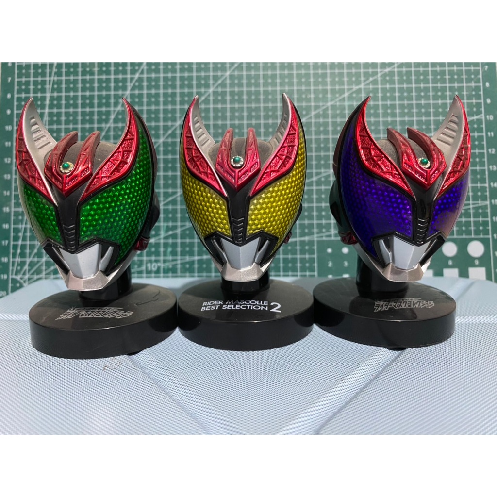 Đầu Kamen Rider Kiva Size 1 / 6