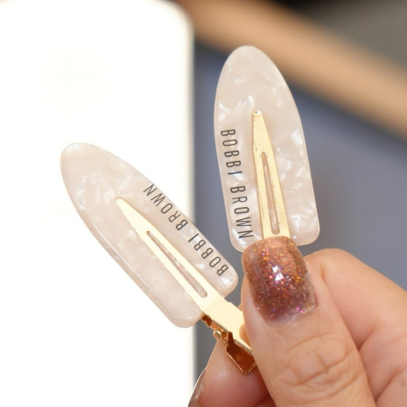 Kẹp tóc Bobbi Brown White Mable Nhãn Thái Lan
