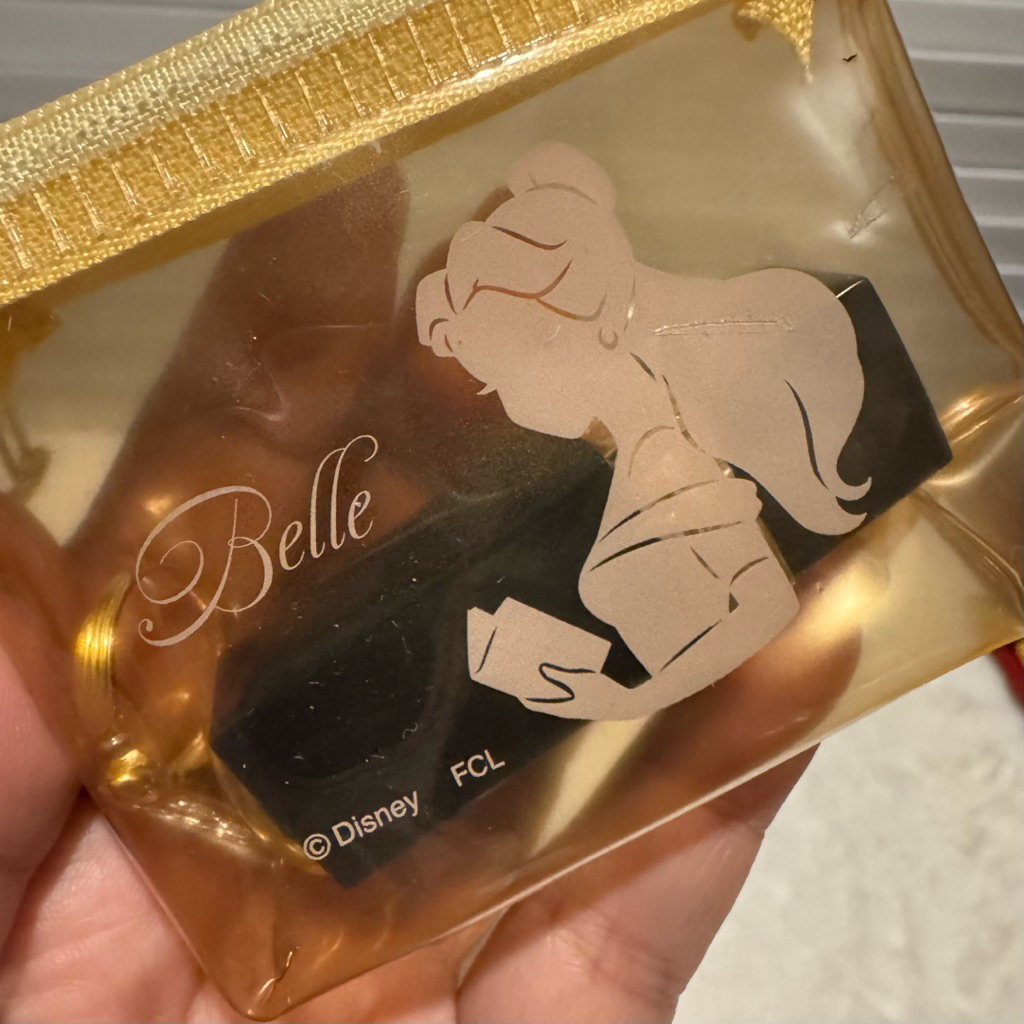 Ví đựng tiền xu B e ll D isney ‍ ️ Size 9x6 Độ dày 2 cm.‍ ️