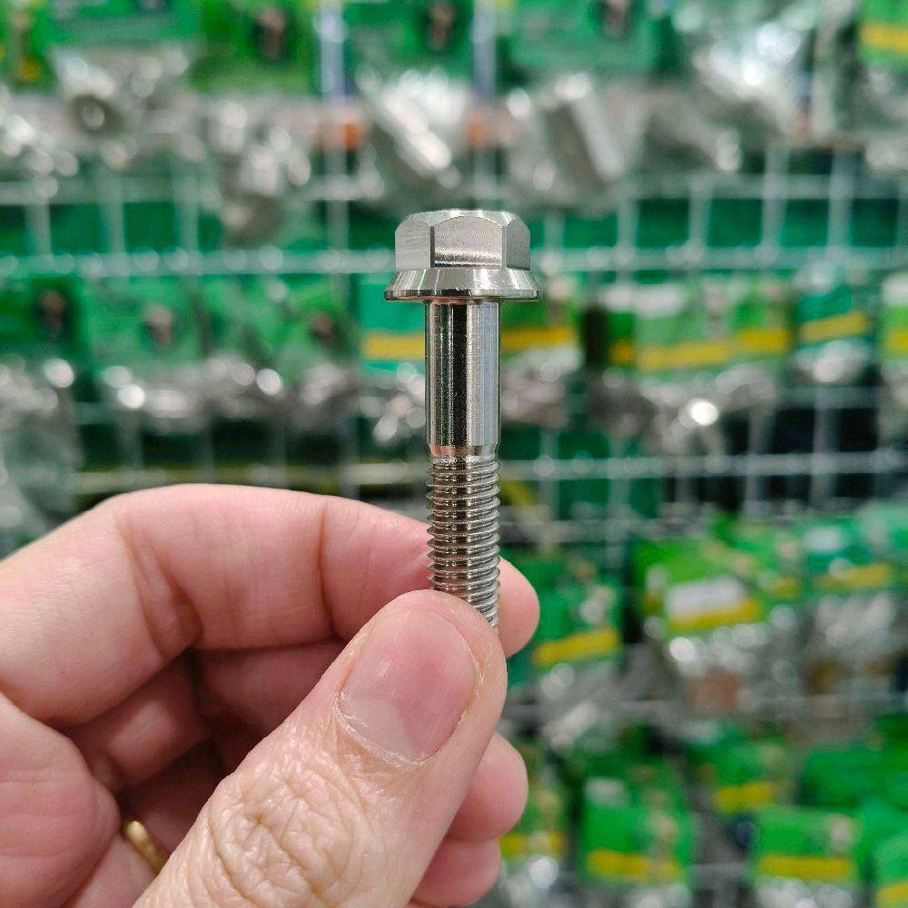 Đai ốc đua Uncle Kham Số 12 (M8 * 45)