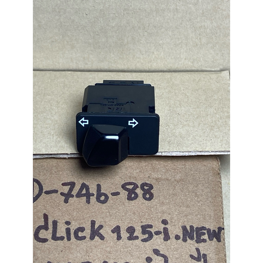 CLICK125-i MỚI WAVE110-i i Năm 19-22 Chính Hãng D-466.88 Bộ Công Tắc Tay Bật Tín Hiệu Bên Trái 35200