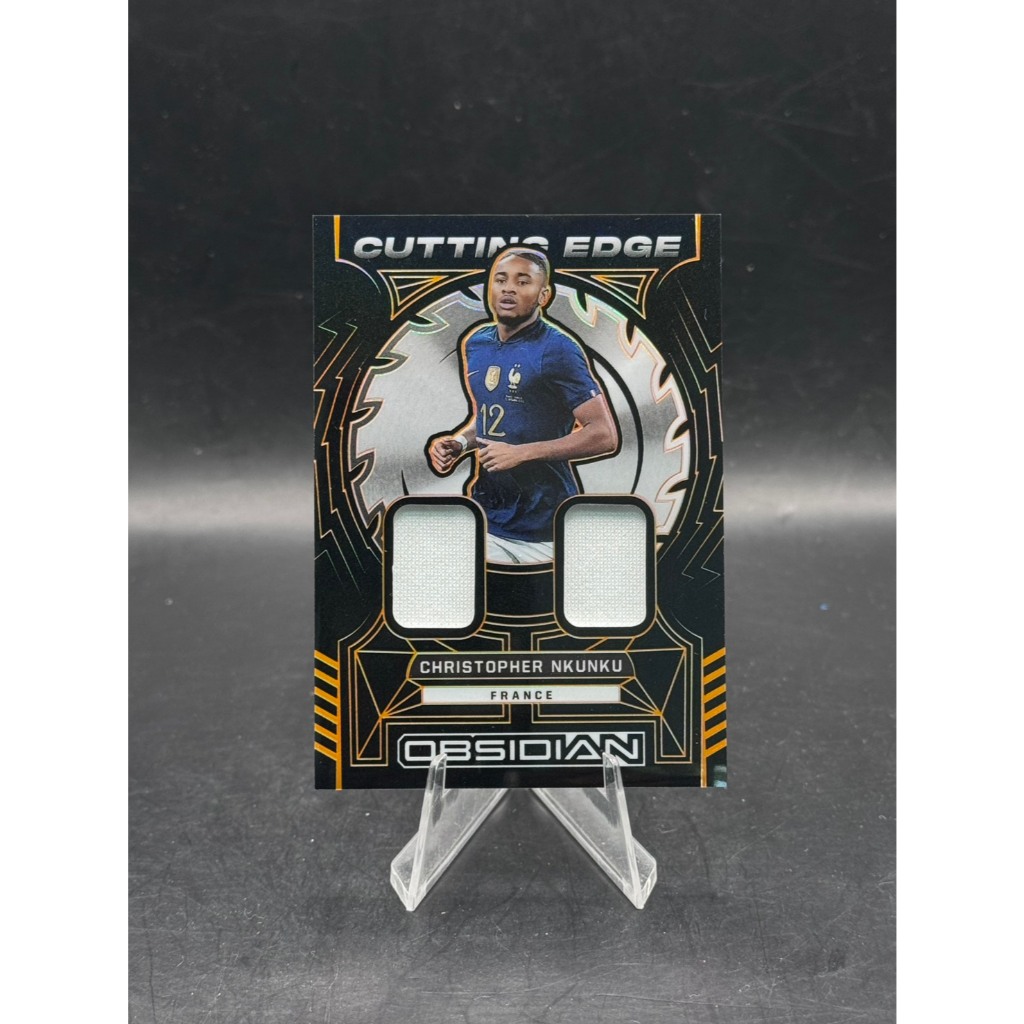 Christopher Nkunku 2022-23 Panini Obsidian Soccer "Cắt cạnh" - Jersey Relic Serial 12 / 75