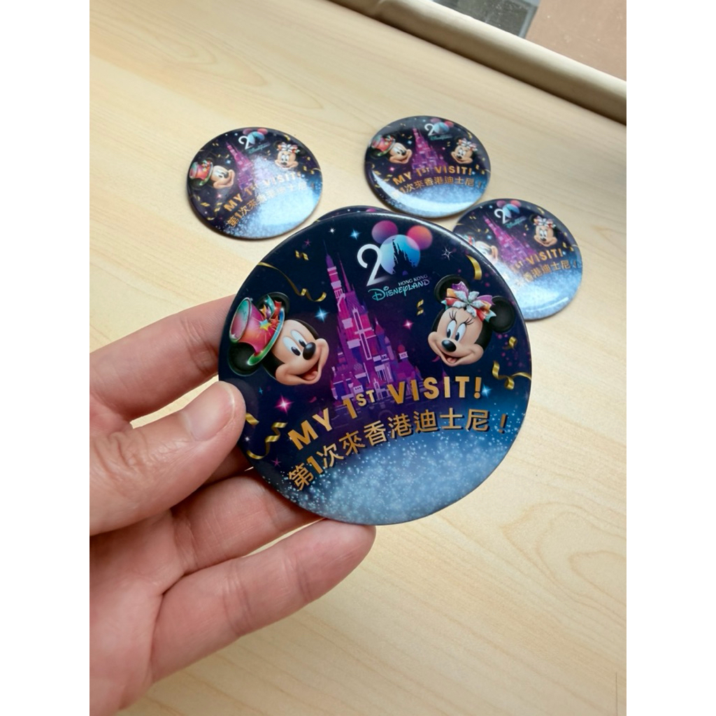 Trâm cài Disney đích thực Chuyến thăm đầu tiên của tôi-Hong Kong Disneyland Phiên bản giới hạn Kỷ ni