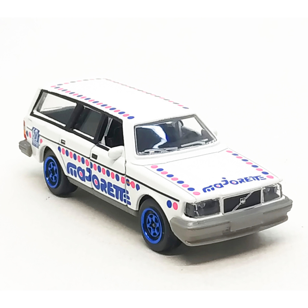 Majorette Volvo 240GL-60th Anniversary White Scale 1 / 59 (8 cm) Không có gói