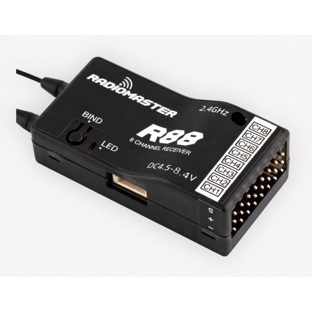 Radiomaster R86C R88 DC4.5-8,4V 2.4Ghz 4Ch 6Ch 8Ch SBUS RSSI V2.0 FRSKY D8 D16 TX16S