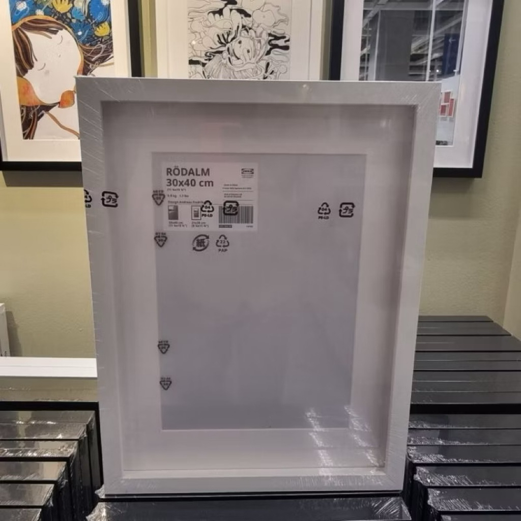 Khung ảnh Ikea RÖDALM (Trắng đen) 30x40 Cm.