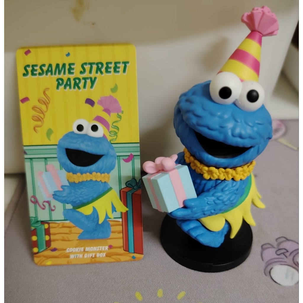 Pop Mart Sesame Street Party Set Cookie Monster