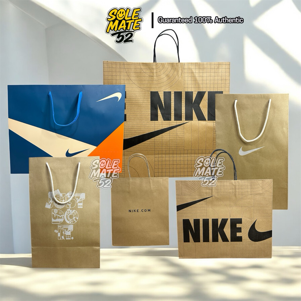 Túi giấy Nike Swoosh để mua sắm từ cửa hàng Giao hàng có thể gập lại ️