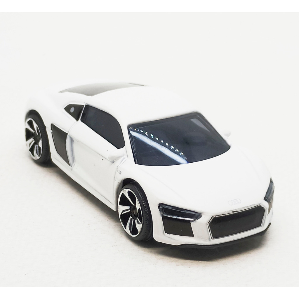 Majorette Audi R8 V10-Trắng / Loại bánh xe 5LTS / tỷ lệ 1 / 58 (3 inch) không có gói