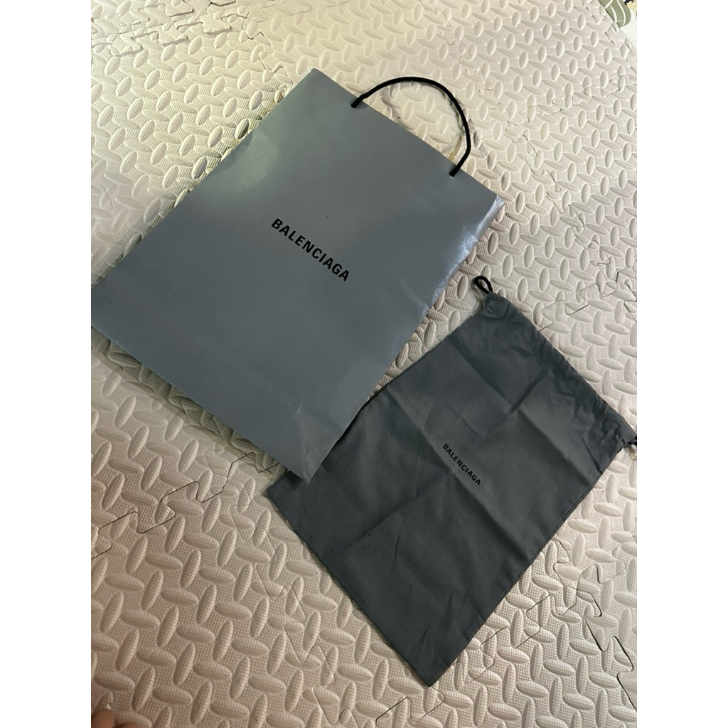 Balenciaga Khẩn Cấp ️ Túi Giấy Baleba Từ Cửa Hàng Có Lỗi Nhăn.