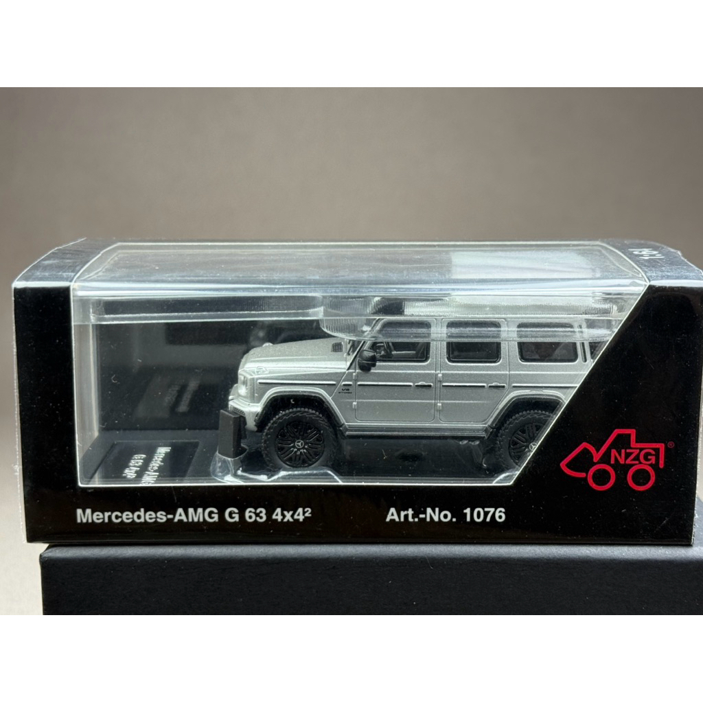 Mercedes AMG G63 4x4 Tỉ lệ 1: 64 Thương hiệu KF