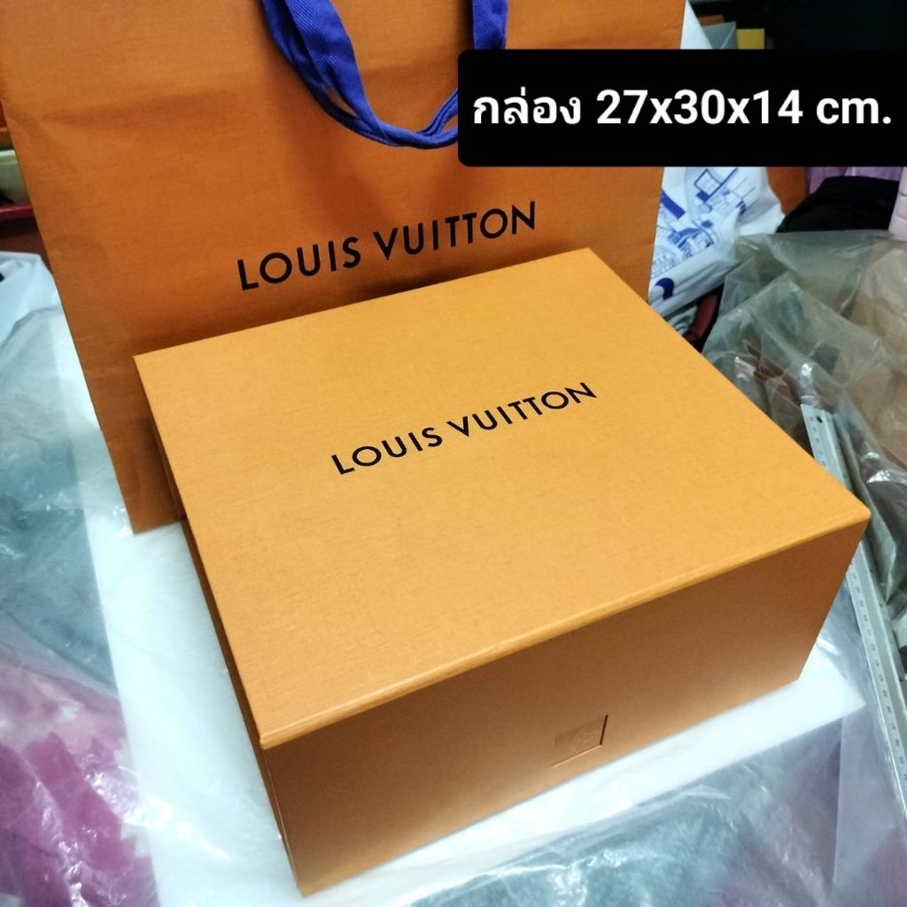 Hộp đựng đồ Louis vuitton [Tình trạng cũ như thể hiện trong bức ảnh.]