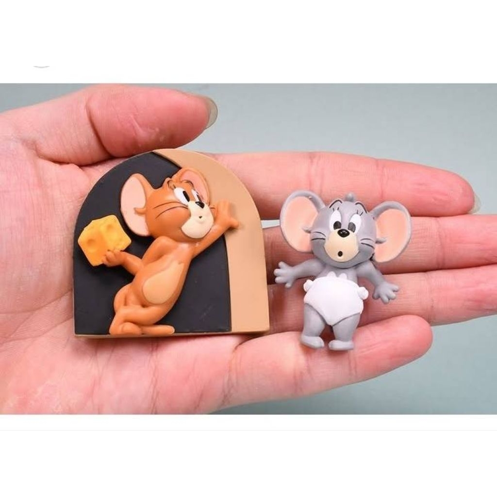 Gachapon From The Series "Jerry and Tuffy Live in Your Home" 2 Miếng