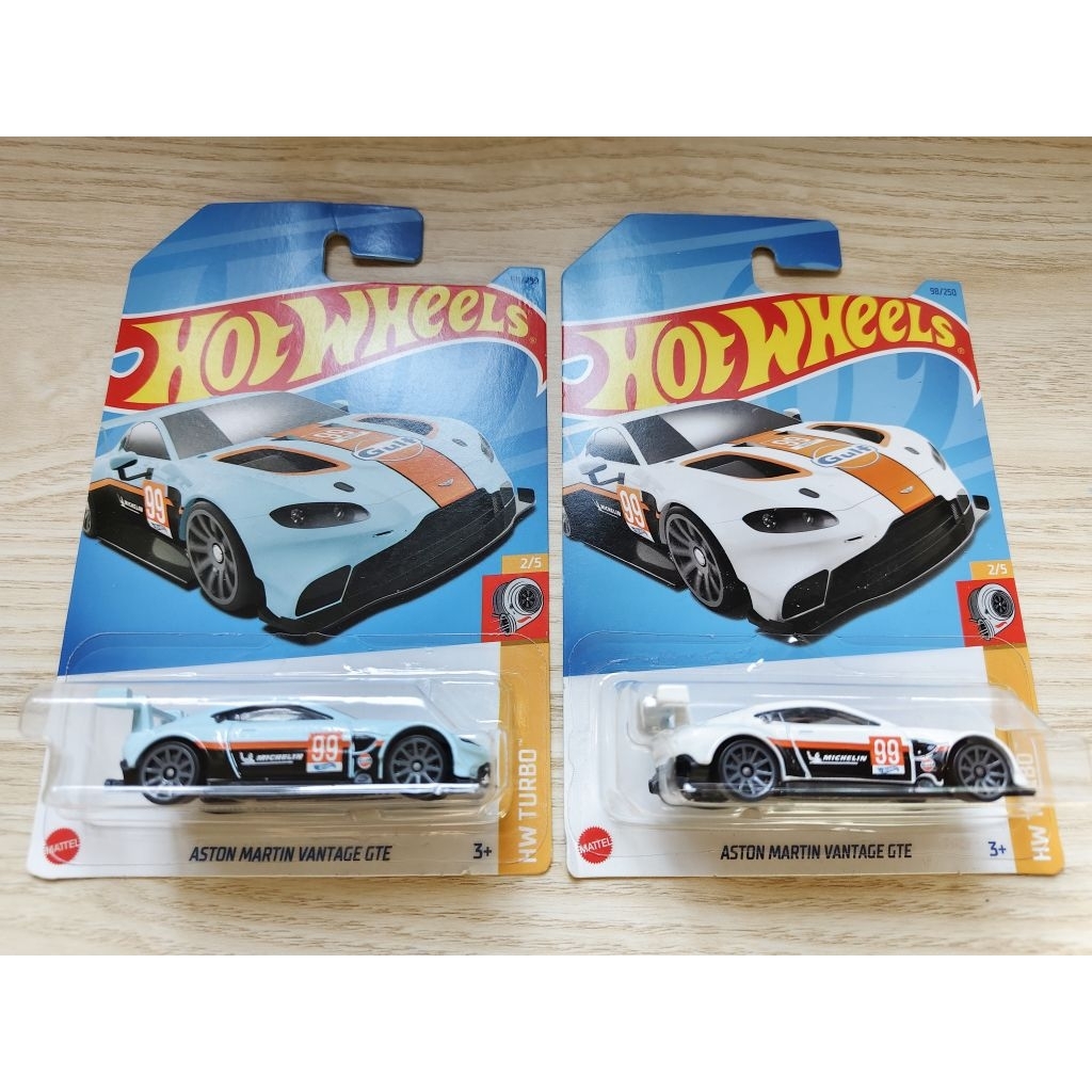 Hotwheels Aston Martin Vantage GTE Họa tiết Vịnh / Tỉ lệ 1: 64
