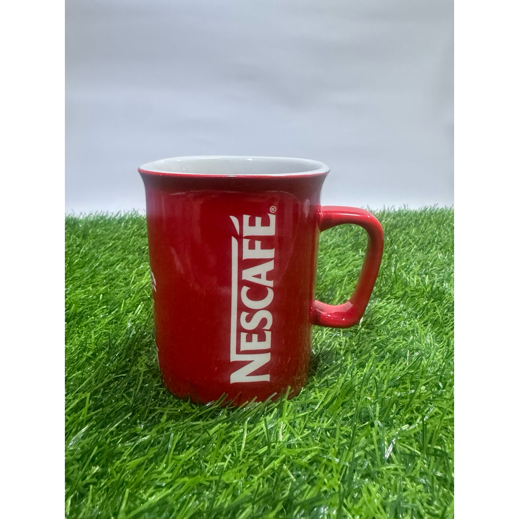 Cốc gốm đỏ NESCAFÉ từ Nestlé