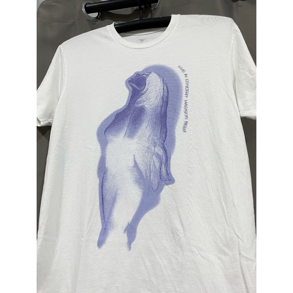Áo thun hai tay Madison Beer Singer White Life Support Tour Pattern 2021 Tình trạng mới Xác thực đượ