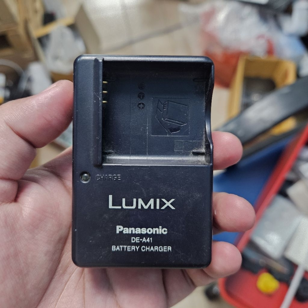 Bộ sạc pin máy ảnh Panasonic DE-A41 Lumix Thái Lan có sẵn cho pin CGA-S005 rx4-2