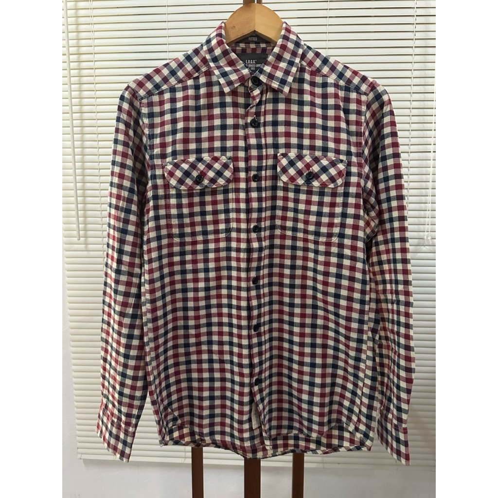 Áo sơ mi H & M họa tiết rất đẹp size XS [Tình trạng mới cũ]