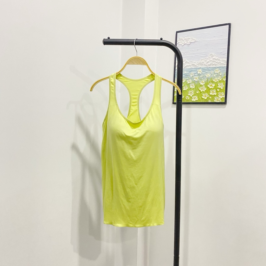 Xe tăng nữ Uniqlo Airism Model size XL