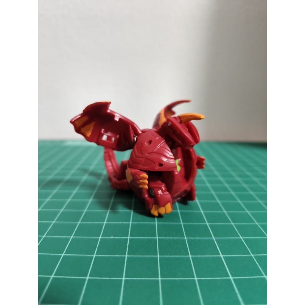 Bakugan Dragonoid (Pyrus)