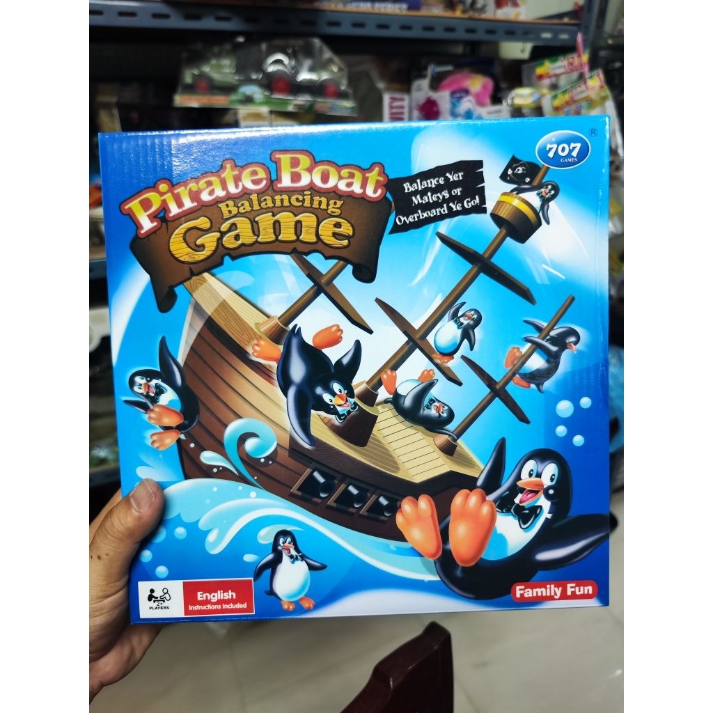 Penguin Boat Game Racing Cân bằng để ngăn chặn tàu khỏi va chạm.