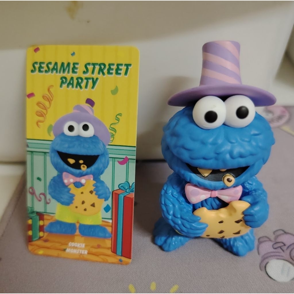 Pop Mart Sesame Street Party Set Cookie Monster