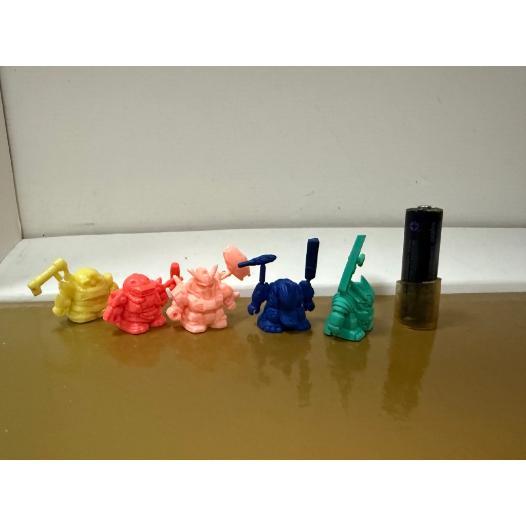Bộ đồ di động Bandai Gundam Mini Hình Keshi