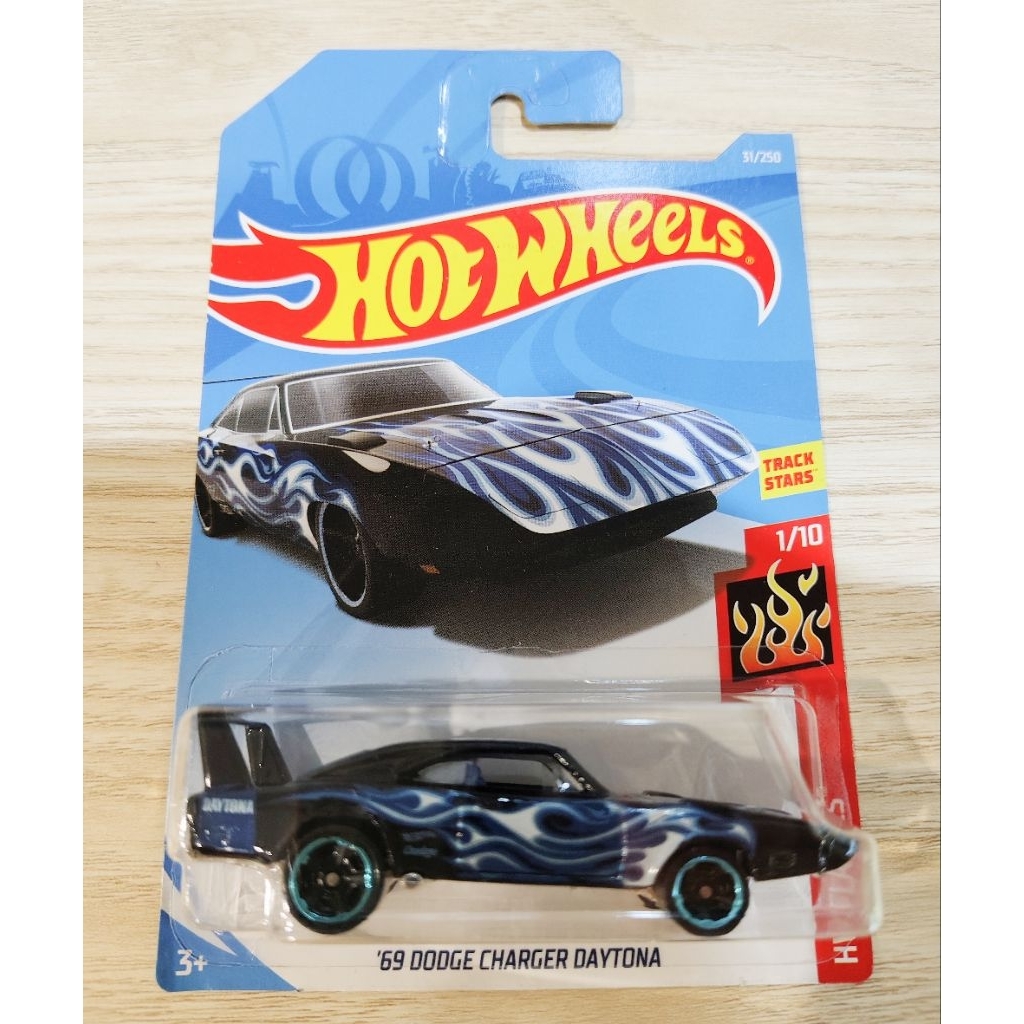 Hotwheel ❈ 69 dodge charger daytona 1: 64