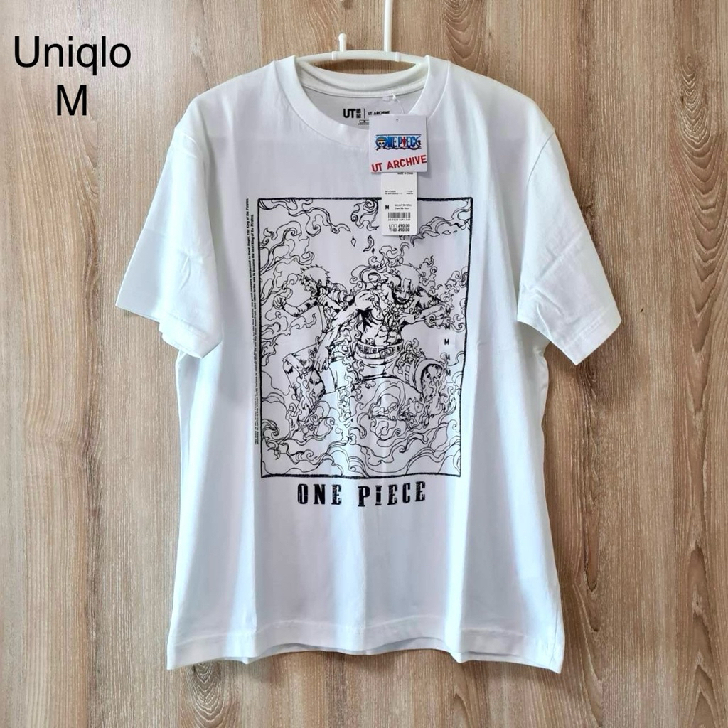 Áo thun cổ tròn ngắn tay Uniqlo x ONE PIECE có in màn hình Size M (Mới) có thẻ