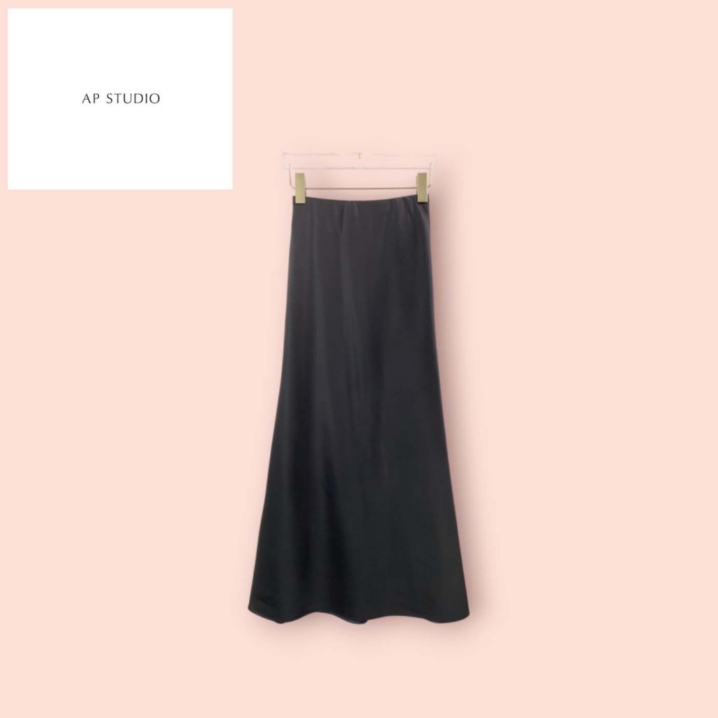 Váy Ap Studio Màu Đen Size-38 Eo 28-32 Hông 42 Chiều Dài 38 Inch Vải Valentino Satin Hình Dạng Rất D