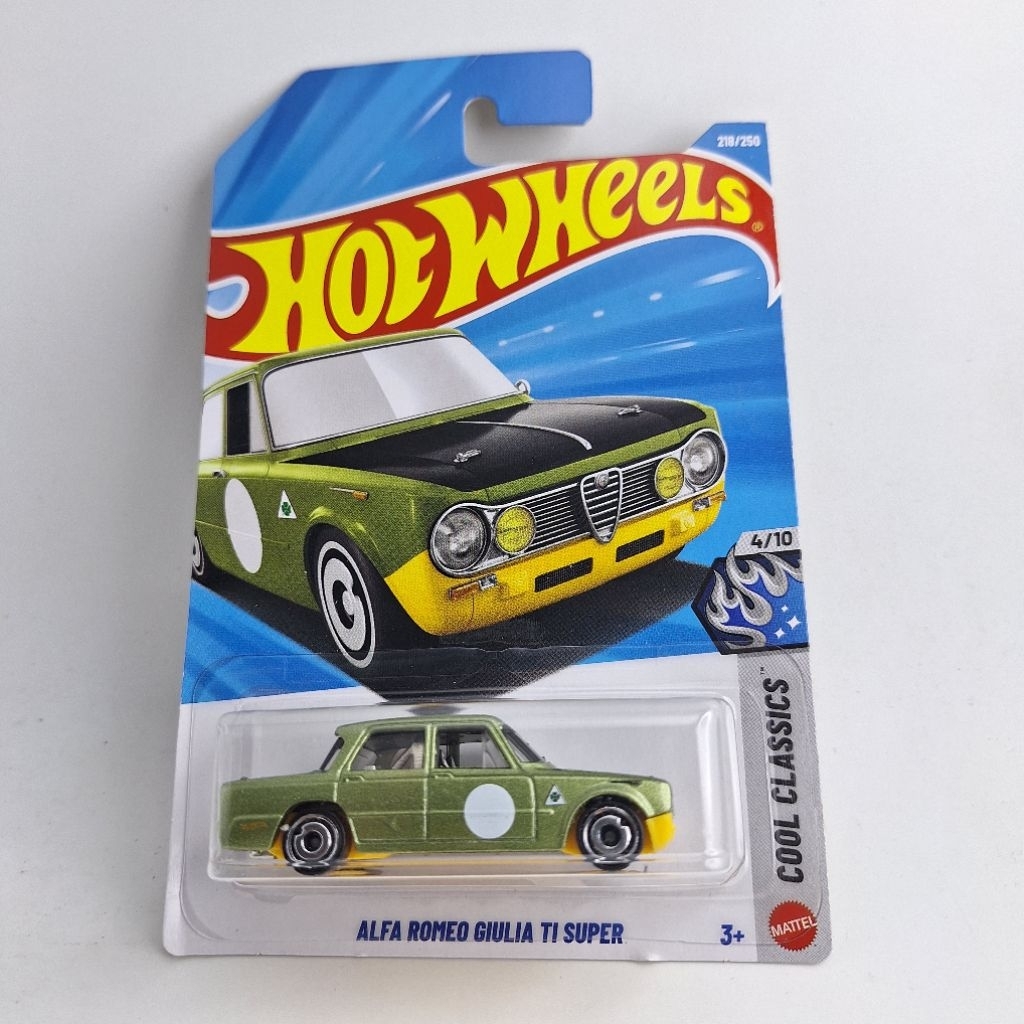 Hotwheels ALFA ROMEO GIULIA TI SUPER Metal Car (ib05)