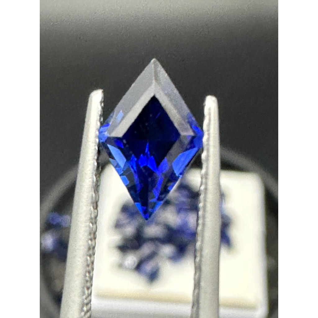 BLUE SAPPHIRE Diamond 9x6 MM hình 1 miếng Size 9x6 Đá quý ép (Đá quý cứng)