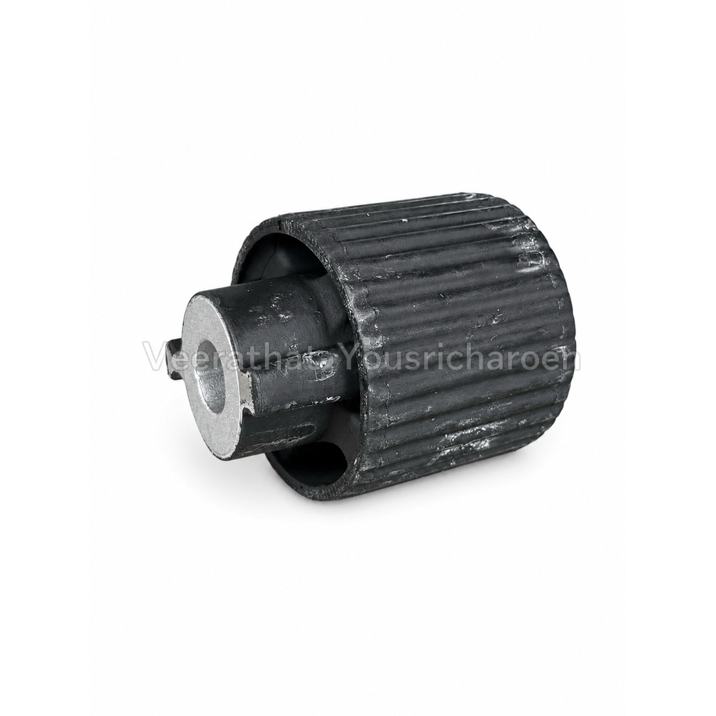 Ống lót trục gắn vi sai phía sau BMW 33316797238 F07 F10 F11 F01 F02