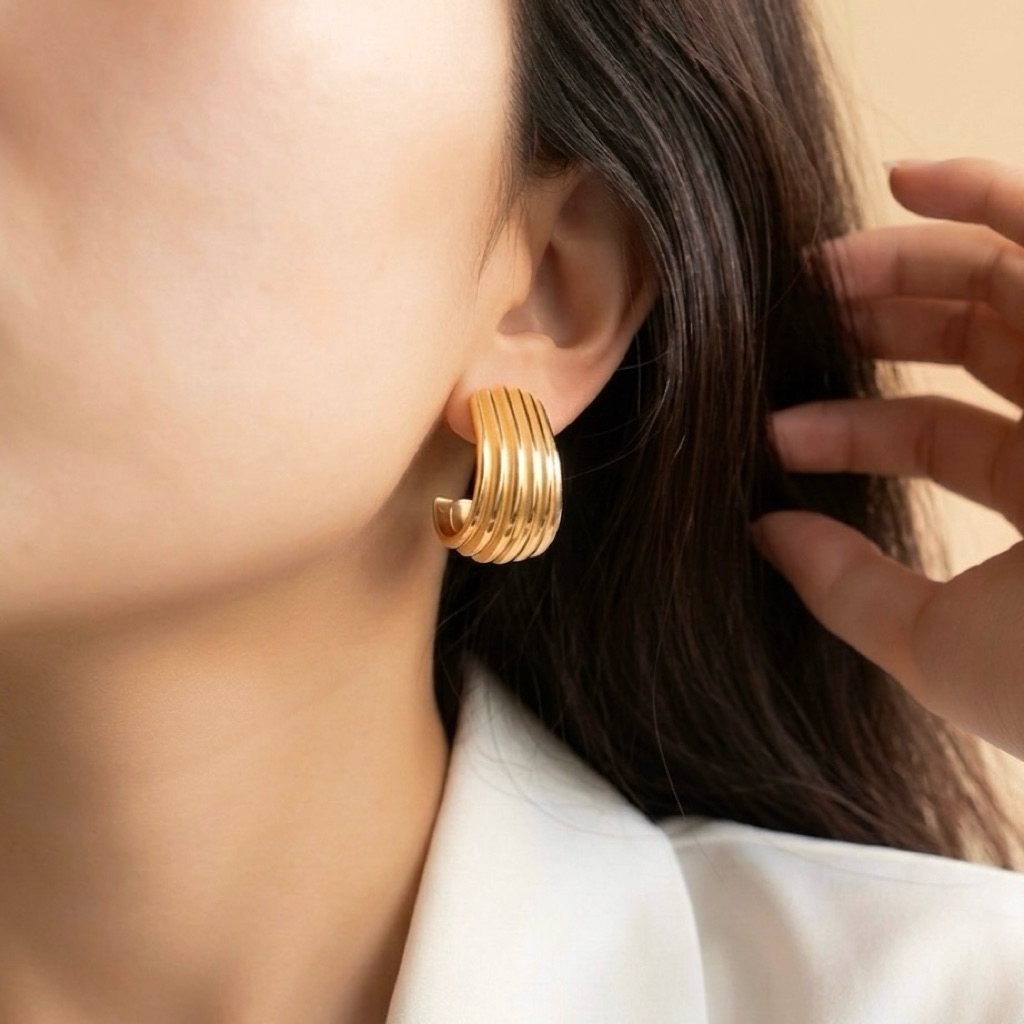 Bông tai TIARA Jovie (Thép không gỉ mạ vàng 18k) Thép 18k có thể phơi ra nước Không bong tróc Không 