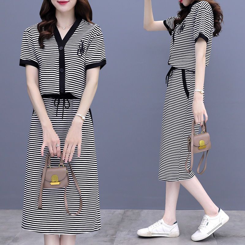 Set Áo Váy Kẻ Sọc Phong Cách Châu Âu Thời Trang Mùa Hè 2023