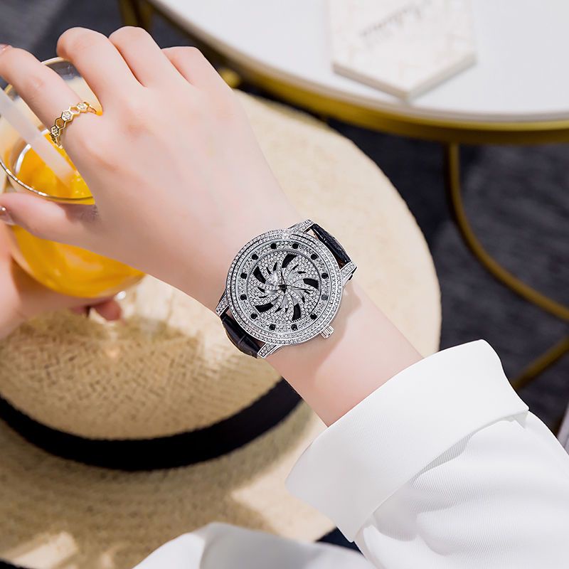 Time to run Đồng Hồ Đeo Tay Mặt Tròn Lớn Đính Kim Cương Toàn Diện Xoay Được Bằng Da Chống Thấm Nước Phong Cách Cùng Màu Đỏ Dành Cho Nam Và Nữ q