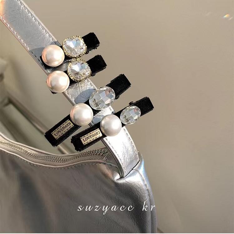 Xiao Xiangfeng Kẹp Tóc Đính Đá Ngọc Trai Nhân Tạo Nhẹ Nhàng Thời Trang Thu Đông 2022 Mới