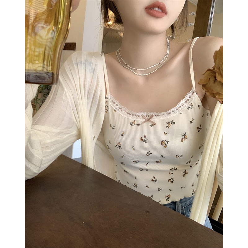 Áo Croptop Sát Nách Dệt Kim Hoạ Tiết Hoa Thiết Kế Cổ Chữ V Nữ Tính