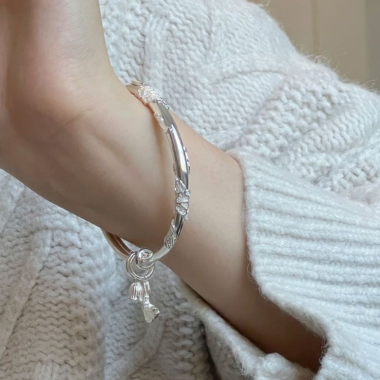 Vòng Đeo Tay Dạng Trượt Màu Trơn Họa Tiết Hoa Và Bướm Có Thể Điều Chỉnh Phong Cách niche Cao Cấp @