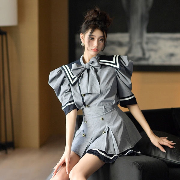 Set Áo Thun Ngắn Tay Chấm Bi Và Chân Váy Lưng Cao Thời Trang Dành Cho Nữ