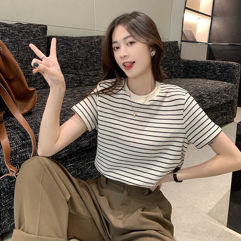Áo Thun Tay Ngắn Cổ Tròn Họa Tiết Kẻ Sọc Thời Trang Mùa Hè Hàn Quốc Mới Cho Nữ