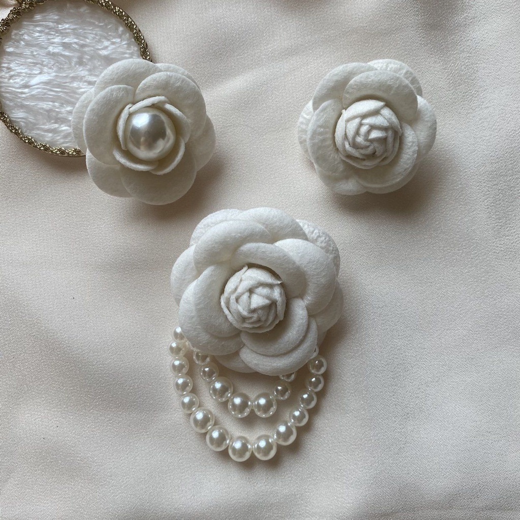 Ghim Cài Áo Hình Hoa Trà Đính Ngọc Trai Cao Cấp Phong Cách Pháp Thanh Lịch